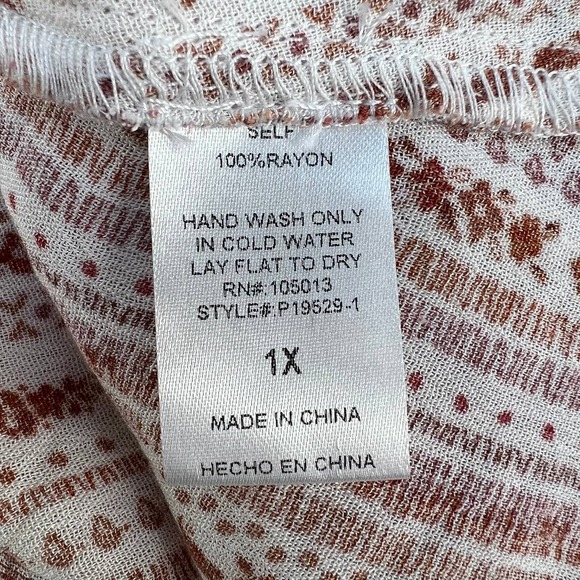 Savanna Jane Women's V-Neck Babydoll Top Size 1X Embroidered - Picture 11 of 11